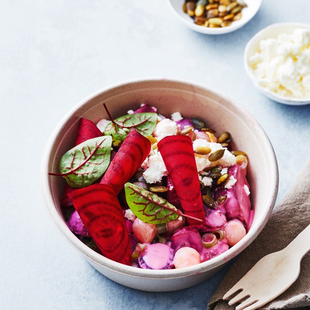 Salade de betteraves avec feta et dressing au yaourt